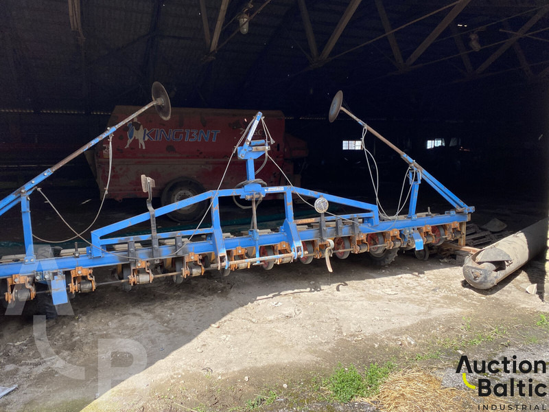 Schmotzer UD2012 - Precizna sijačica: slika Schmotzer UD2012 - Precizna sijačica Schmotzer UD2012 - Precizna sijačica: slika Schmotzer UD2012 - Precizna sijačica