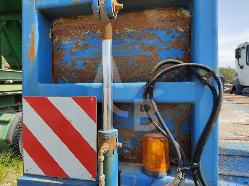 Stokota S3N - Poluprikolica s niskim utovarivačem: slika Stokota S3N - Poluprikolica s niskim utovarivačem Stokota S3N - Poluprikolica s niskim utovarivačem: slika Stokota S3N - Poluprikolica s niskim utovarivačem