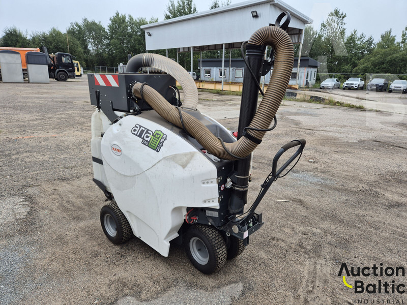 TSM Aria 240 - Cestovna čistilica: slika TSM Aria 240 - Cestovna čistilica TSM Aria 240 - Cestovna čistilica: slika TSM Aria 240 - Cestovna čistilica