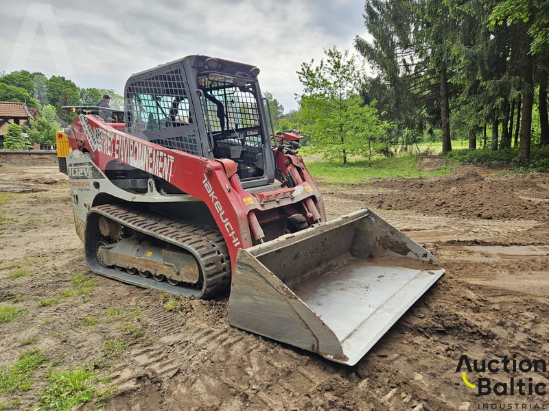 Takeuchi TL12V-2 - Utovarivač gusjeničar: slika Takeuchi TL12V-2 - Utovarivač gusjeničar Takeuchi TL12V-2 - Utovarivač gusjeničar: slika Takeuchi TL12V-2 - Utovarivač gusjeničar