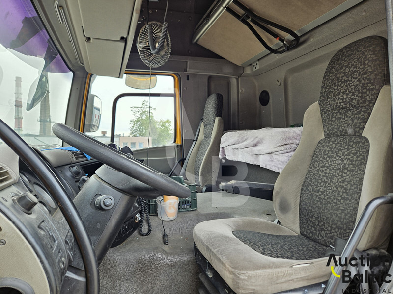 DAF FT CF85 - Tegljač: slika DAF FT CF85 - Tegljač DAF FT CF85 - Tegljač: slika DAF FT CF85 - Tegljač