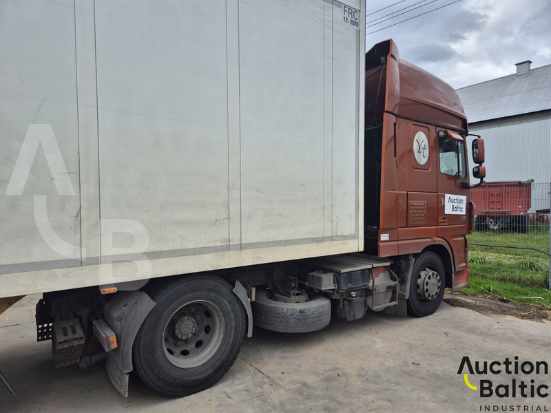 DAF FTXF105 - Tegljač: slika DAF FTXF105 - Tegljač DAF FTXF105 - Tegljač: slika DAF FTXF105 - Tegljač