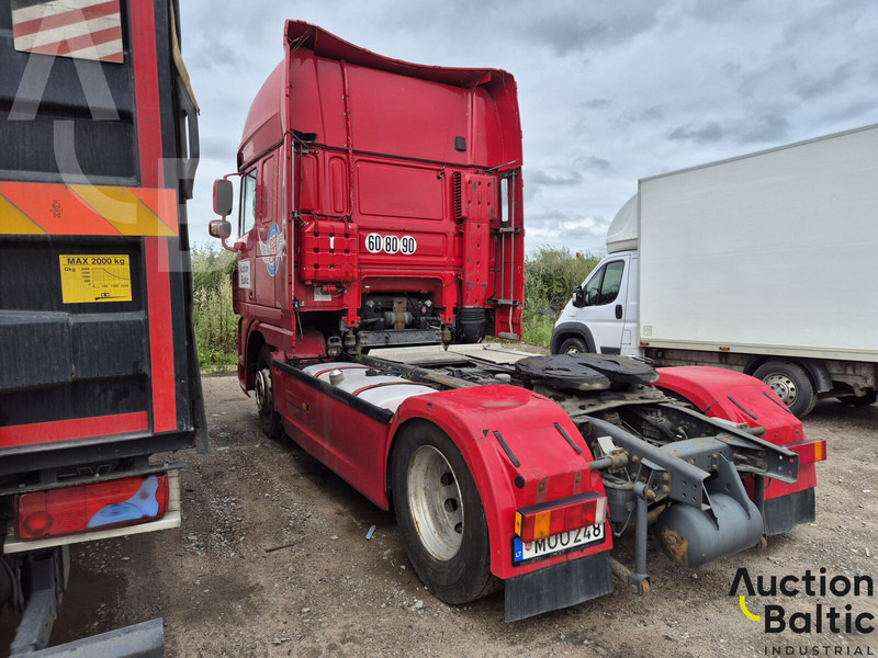 DAF FTXF105 - Tegljač: slika DAF FTXF105 - Tegljač DAF FTXF105 - Tegljač: slika DAF FTXF105 - Tegljač