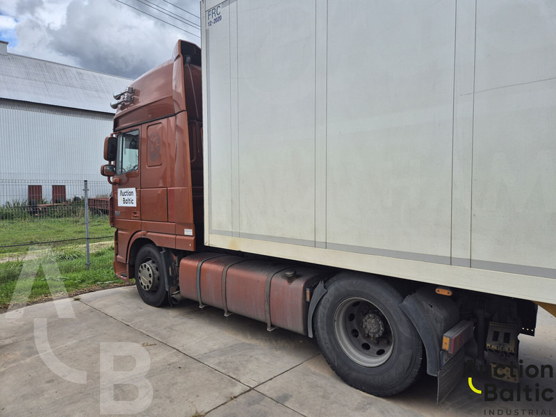 DAF FTXF105 - Tegljač: slika DAF FTXF105 - Tegljač DAF FTXF105 - Tegljač: slika DAF FTXF105 - Tegljač
