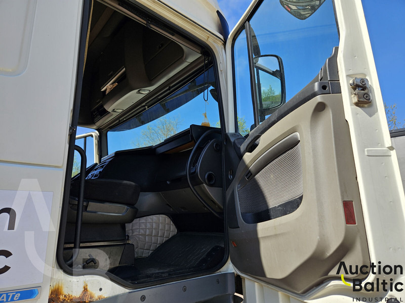Tegljač DAF XF105.460: slika Tegljač DAF XF105.460