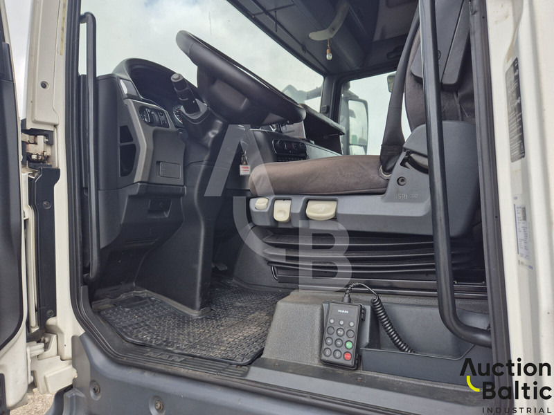 MAN TGX18.440 - Tegljač: slika MAN TGX18.440 - Tegljač MAN TGX18.440 - Tegljač: slika MAN TGX18.440 - Tegljač