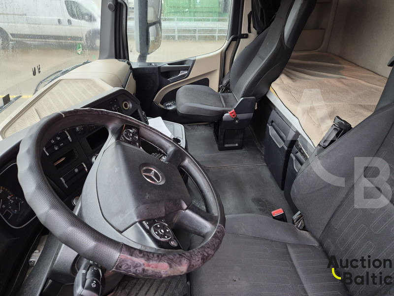 Tegljač Mercedes-Benz Actros 1845: slika Tegljač Mercedes-Benz Actros 1845 Tegljač Mercedes-Benz Actros 1845: slika Tegljač Mercedes-Benz Actros 1845