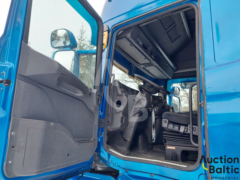 Scania T 114 LA - Tegljač: slika Scania T 114 LA - Tegljač Scania T 114 LA - Tegljač: slika Scania T 114 LA - Tegljač
