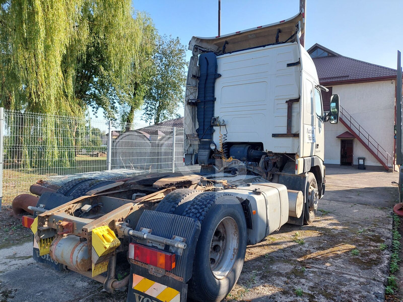 Volvo FH12 - Tegljač: slika Volvo FH12 - Tegljač Volvo FH12 - Tegljač: slika Volvo FH12 - Tegljač