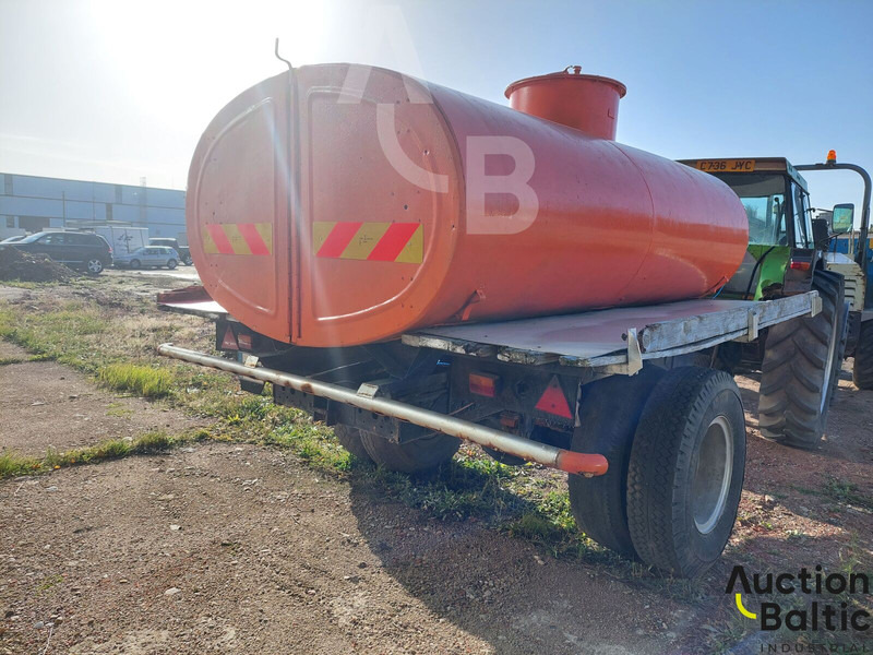 Trailer for transporting and watering water - Prikolica cisterna: slika Trailer for transporting and watering water - Prikolica cisterna Trailer for transporting and watering water - Prikolica cisterna: slika Trailer for transporting and watering water - Prikolica cisterna