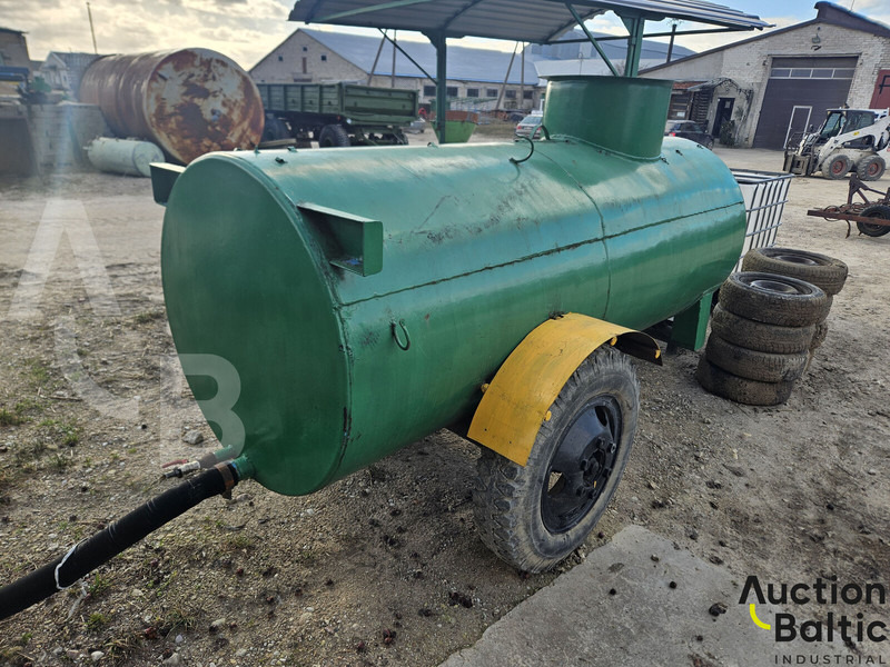 Trailer with tank - Prikolica cisterna: slika Trailer with tank - Prikolica cisterna Trailer with tank - Prikolica cisterna: slika Trailer with tank - Prikolica cisterna