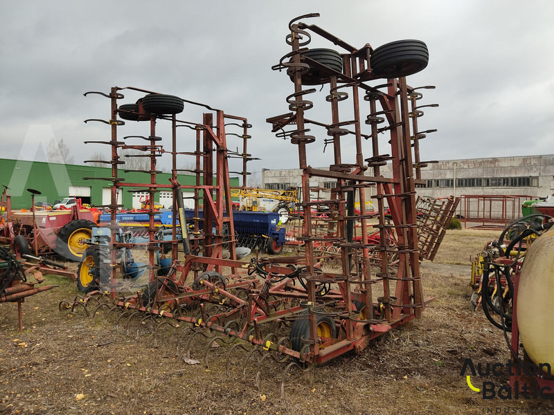 Vaderstad Boggiharv - Kultivator: slika Vaderstad Boggiharv - Kultivator Vaderstad Boggiharv - Kultivator: slika Vaderstad Boggiharv - Kultivator