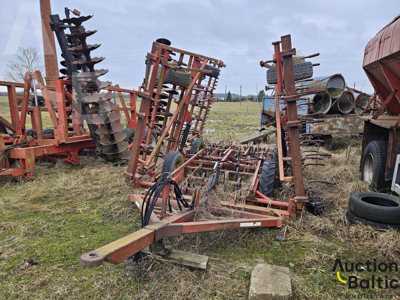 Vaderstad - Kultivator: slika Vaderstad - Kultivator Vaderstad - Kultivator: slika Vaderstad - Kultivator