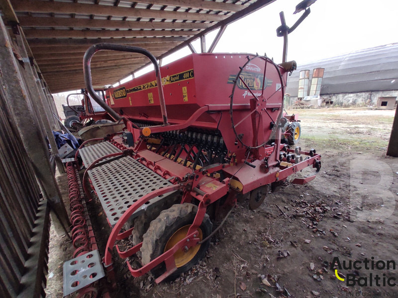 Vaderstad Rapid400C - Oprema za sijanje: slika Vaderstad Rapid400C - Oprema za sijanje Vaderstad Rapid400C - Oprema za sijanje: slika Vaderstad Rapid400C - Oprema za sijanje