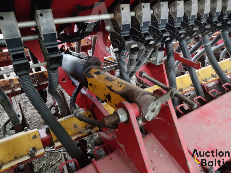 Vaderstad Rapid400C - Oprema za sijanje: slika Vaderstad Rapid400C - Oprema za sijanje Vaderstad Rapid400C - Oprema za sijanje: slika Vaderstad Rapid400C - Oprema za sijanje