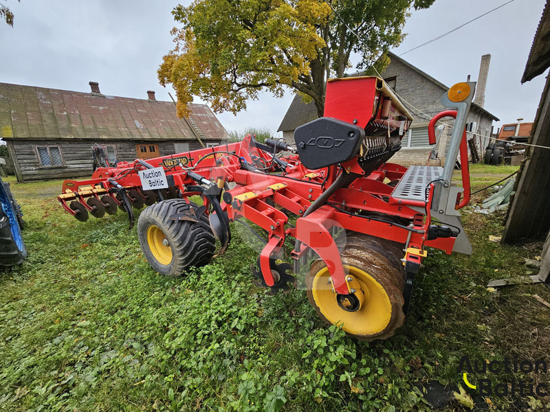 Vaderstad TD300 - Kombajn i sijačica: slika Vaderstad TD300 - Kombajn i sijačica Vaderstad TD300 - Kombajn i sijačica: slika Vaderstad TD300 - Kombajn i sijačica