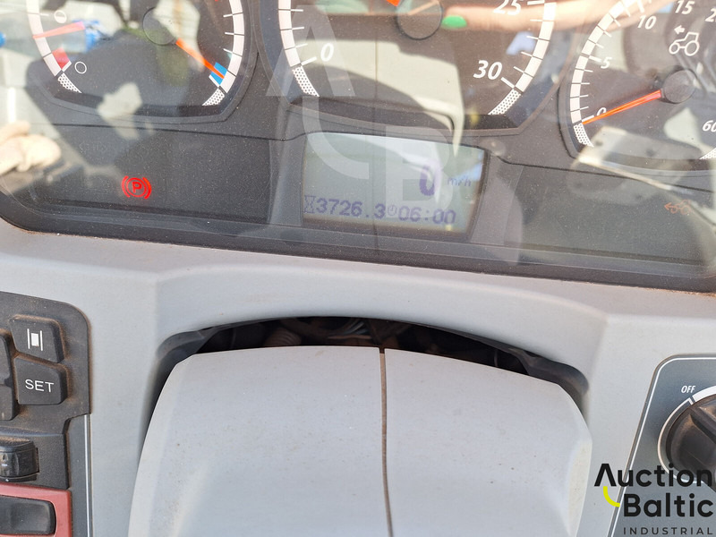 Valtra T 194 A - Traktor: slika Valtra T 194 A - Traktor Valtra T 194 A - Traktor: slika Valtra T 194 A - Traktor