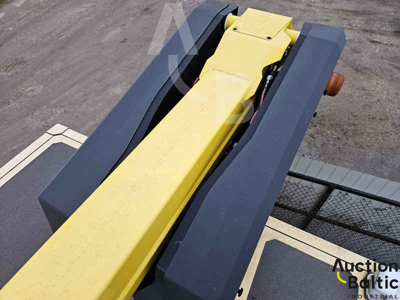 Podizna platforma montirana na kamion Versalift VDT-170-F: slika Podizna platforma montirana na kamion Versalift VDT-170-F Podizna platforma montirana na kamion Versalift VDT-170-F: slika Podizna platforma montirana na kamion Versalift VDT-170-F