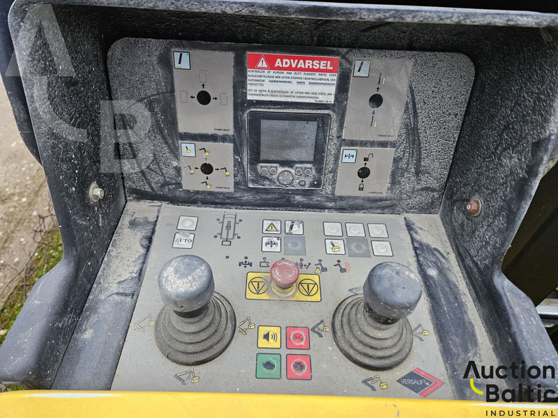 Podizna platforma montirana na kamion Versalift VDT-170-F: slika Podizna platforma montirana na kamion Versalift VDT-170-F Podizna platforma montirana na kamion Versalift VDT-170-F: slika Podizna platforma montirana na kamion Versalift VDT-170-F