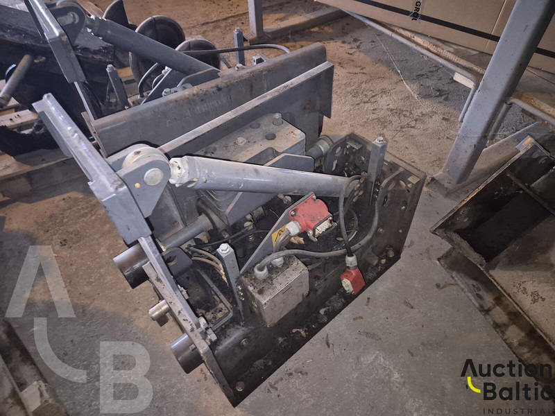 Finišer za asfalt Vögele Super 1800-3i: slika Finišer za asfalt Vögele Super 1800-3i Finišer za asfalt Vögele Super 1800-3i: slika Finišer za asfalt Vögele Super 1800-3i