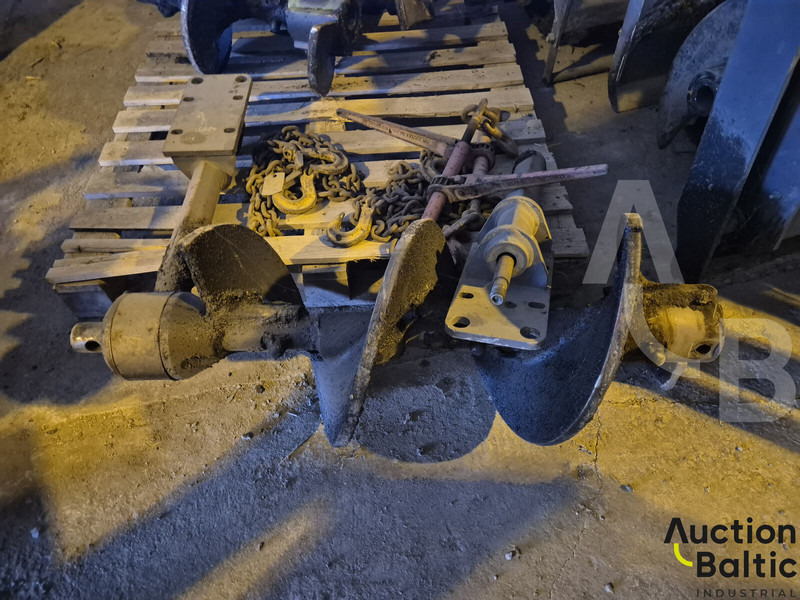 Finišer za asfalt Vögele Super 1800-3i: slika Finišer za asfalt Vögele Super 1800-3i Finišer za asfalt Vögele Super 1800-3i: slika Finišer za asfalt Vögele Super 1800-3i