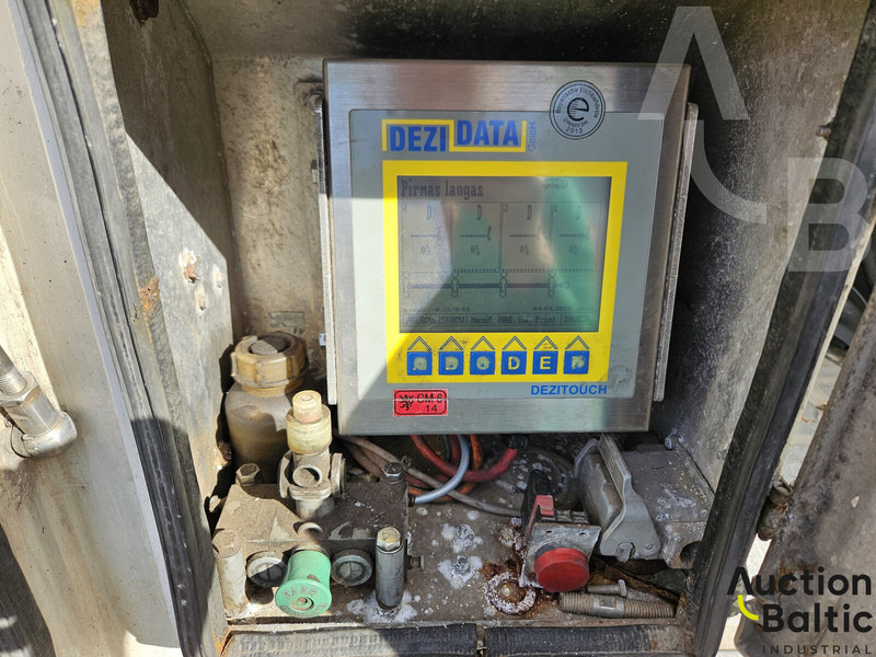 Kamion cisterna za prijevoz goriva Volvo FH 420: slika Kamion cisterna za prijevoz goriva Volvo FH 420