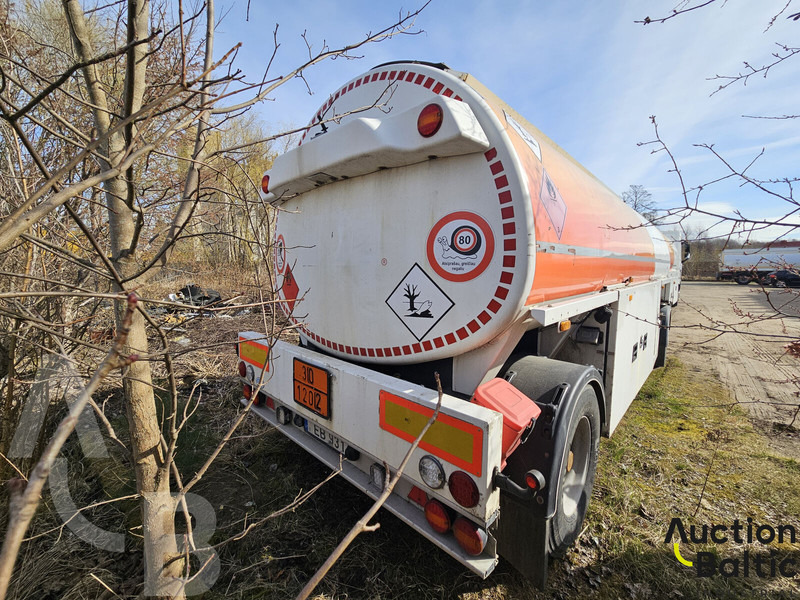 Kamion cisterna za prijevoz goriva Volvo FH 420: slika Kamion cisterna za prijevoz goriva Volvo FH 420