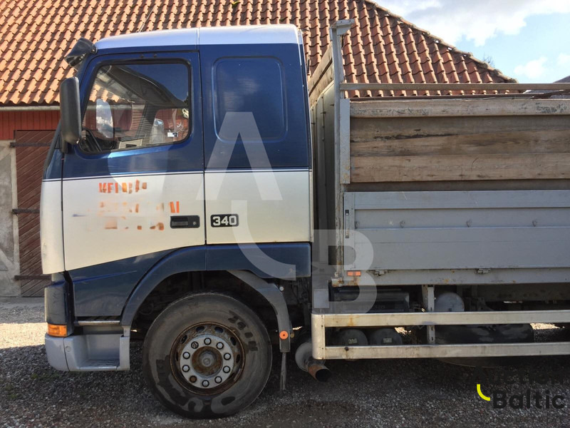 Volvo FH12 - Kamion s otvorenim sandukom: slika Volvo FH12 - Kamion s otvorenim sandukom Volvo FH12 - Kamion s otvorenim sandukom: slika Volvo FH12 - Kamion s otvorenim sandukom