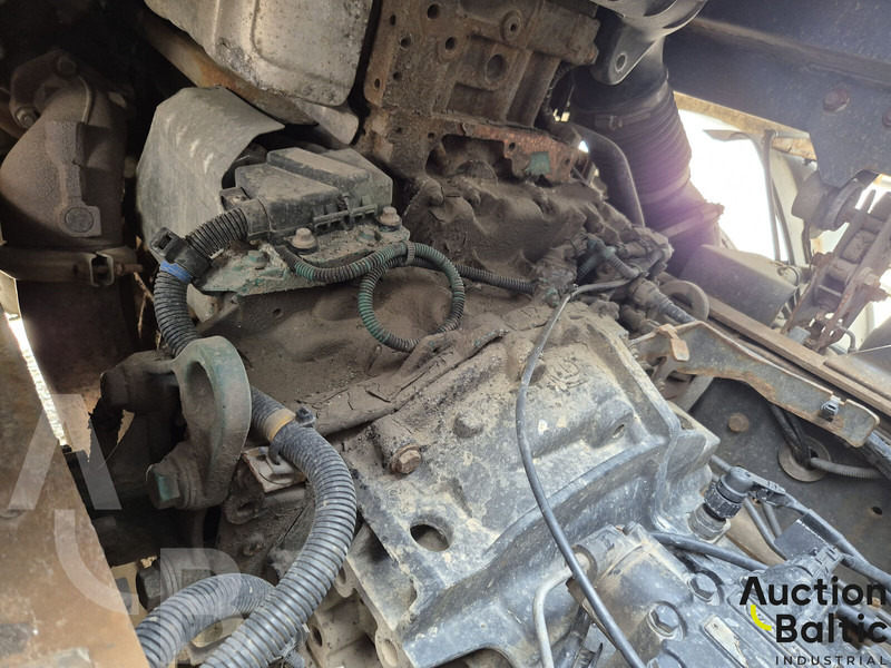 Kamion sandučar Volvo FL240: slika Kamion sandučar Volvo FL240
