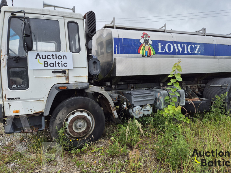 Volvo FL6 - Kamion cisterna: slika Volvo FL6 - Kamion cisterna Volvo FL6 - Kamion cisterna: slika Volvo FL6 - Kamion cisterna