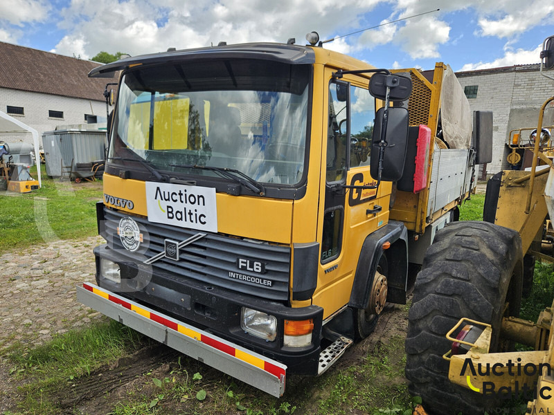 Volvo FL612 - Kamion s otvorenim sandukom: slika Volvo FL612 - Kamion s otvorenim sandukom Volvo FL612 - Kamion s otvorenim sandukom: slika Volvo FL612 - Kamion s otvorenim sandukom