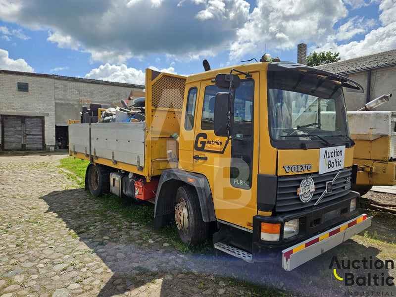 Volvo FL612 - Kamion s otvorenim sandukom: slika Volvo FL612 - Kamion s otvorenim sandukom Volvo FL612 - Kamion s otvorenim sandukom: slika Volvo FL612 - Kamion s otvorenim sandukom