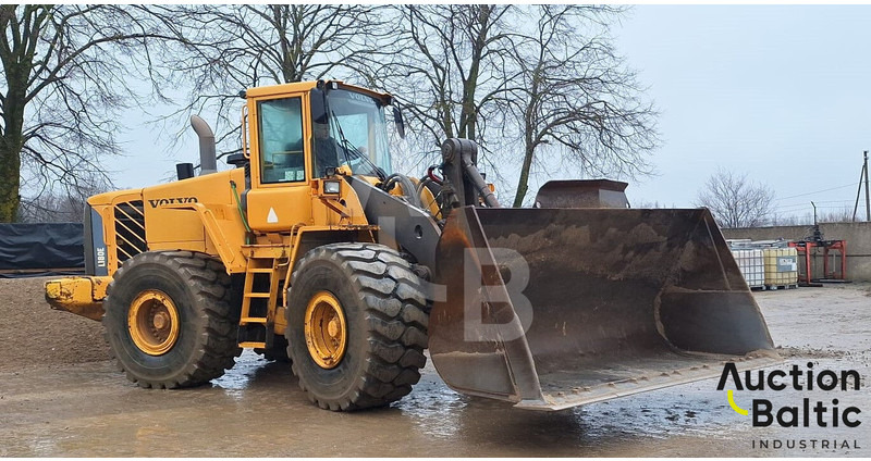 Volvo L 180 E - Utovarivač na kotačima: slika Volvo L 180 E - Utovarivač na kotačima Volvo L 180 E - Utovarivač na kotačima: slika Volvo L 180 E - Utovarivač na kotačima