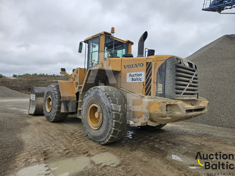 Volvo L 180 F - Utovarivač na kotačima: slika Volvo L 180 F - Utovarivač na kotačima Volvo L 180 F - Utovarivač na kotačima: slika Volvo L 180 F - Utovarivač na kotačima