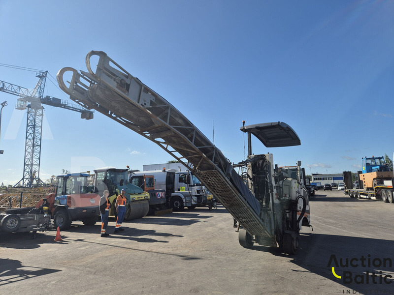 Wirtgen W50DC - Stroj za asfaltiranje: slika Wirtgen W50DC - Stroj za asfaltiranje Wirtgen W50DC - Stroj za asfaltiranje: slika Wirtgen W50DC - Stroj za asfaltiranje