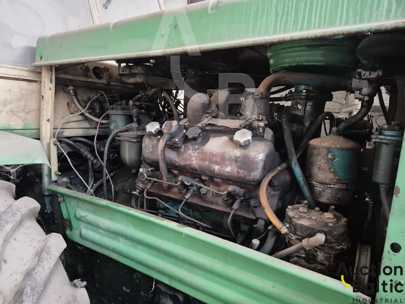 Traktor XTZ T-150K: slika Traktor XTZ T-150K