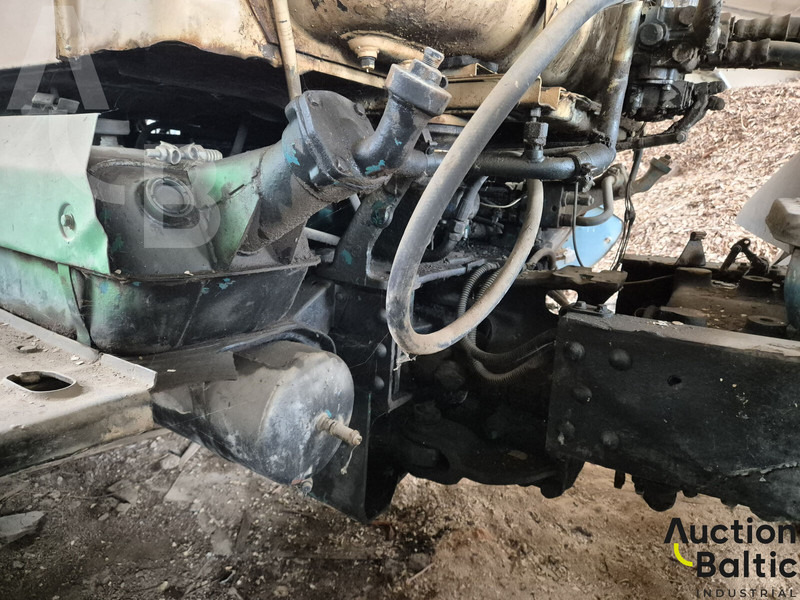 Traktor XTZ T-150K: slika Traktor XTZ T-150K