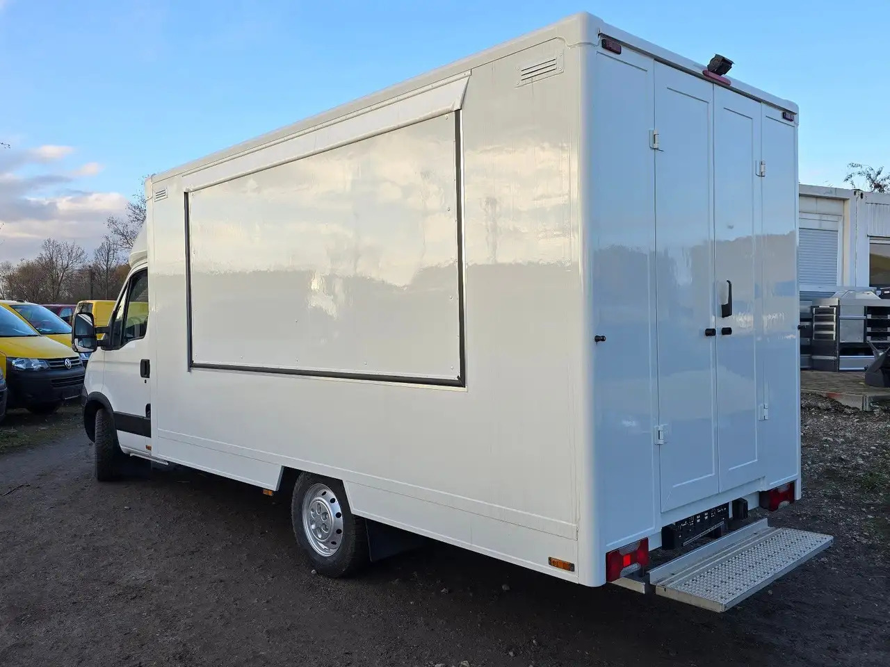Iveco C30C/ FOODTRUCK/ Daily - Kamion za prodaju brze hrane: slika Iveco C30C/ FOODTRUCK/ Daily - Kamion za prodaju brze hrane Iveco C30C/ FOODTRUCK/ Daily - Kamion za prodaju brze hrane: slika Iveco C30C/ FOODTRUCK/ Daily - Kamion za prodaju brze hrane