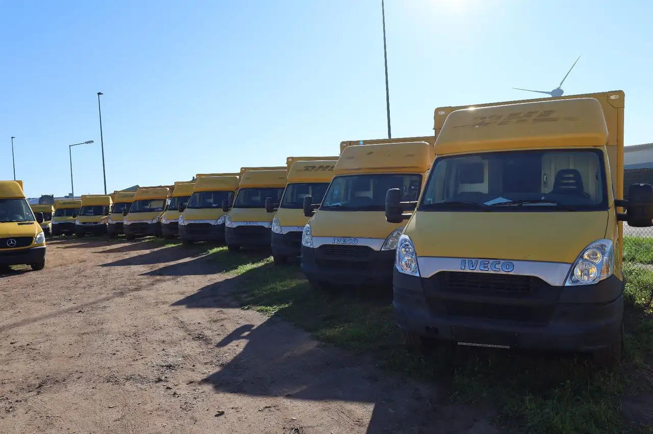 Iveco Daily/ Regalsystem/Luftfeder/KURZ/1. Hand - Dostavno vozilo sa zatvorenim sandukom: slika Iveco Daily/ Regalsystem/Luftfeder/KURZ/1. Hand - Dostavno vozilo sa zatvorenim sandukom Iveco Daily/ Regalsystem/Luftfeder/KURZ/1. Hand - Dostavno vozilo sa zatvorenim sandukom: slika Iveco Daily/ Regalsystem/Luftfeder/KURZ/1. Hand - Dostavno vozilo sa zatvorenim sandukom