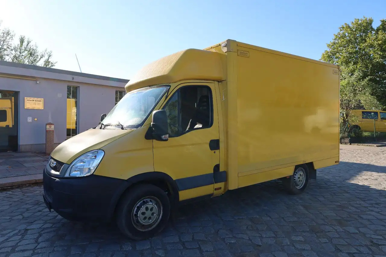 Iveco Daily/ Regalsystem/Luftfeder/KURZ/1. Hand - Dostavno vozilo sa zatvorenim sandukom: slika Iveco Daily/ Regalsystem/Luftfeder/KURZ/1. Hand - Dostavno vozilo sa zatvorenim sandukom Iveco Daily/ Regalsystem/Luftfeder/KURZ/1. Hand - Dostavno vozilo sa zatvorenim sandukom: slika Iveco Daily/ Regalsystem/Luftfeder/KURZ/1. Hand - Dostavno vozilo sa zatvorenim sandukom