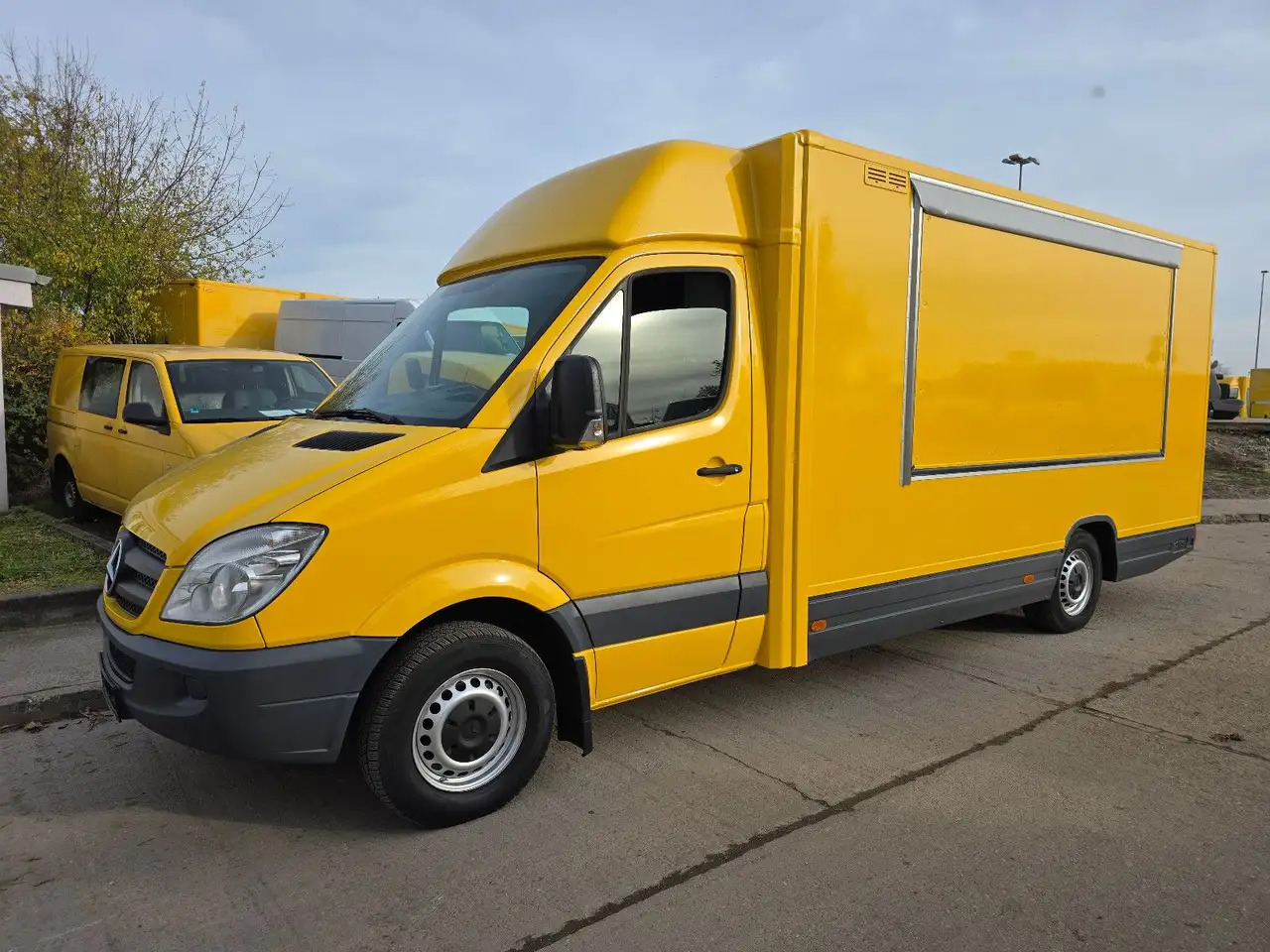 Mercedes-Benz Sprinter/Foodtruck/ 1. Hand - Kamion za prodaju brze hrane: slika Mercedes-Benz Sprinter/Foodtruck/ 1. Hand - Kamion za prodaju brze hrane Mercedes-Benz Sprinter/Foodtruck/ 1. Hand - Kamion za prodaju brze hrane: slika Mercedes-Benz Sprinter/Foodtruck/ 1. Hand - Kamion za prodaju brze hrane
