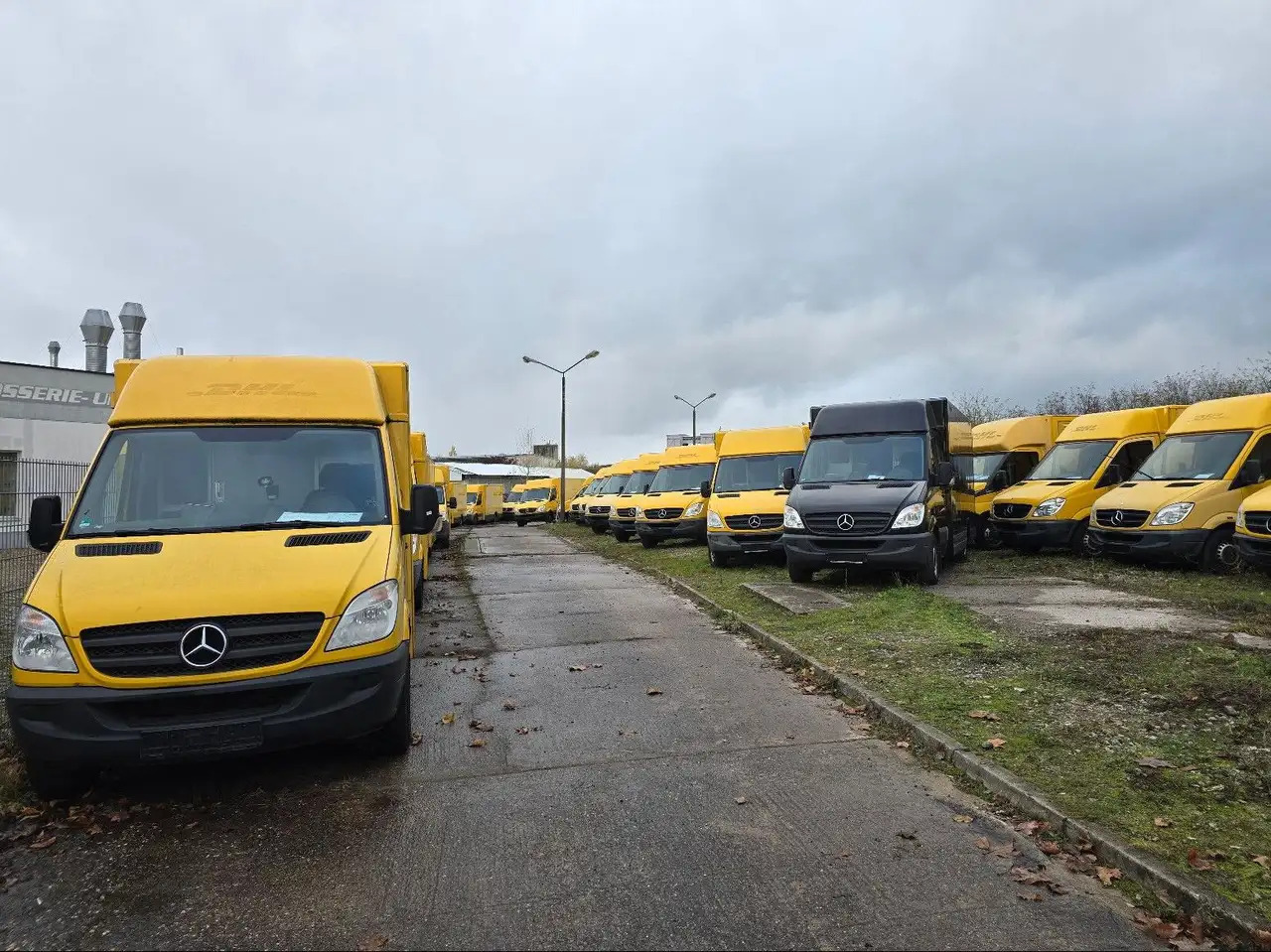 Mercedes-Benz Sprinter/ Koffer/Regalsystem - Dostavno vozilo sa zatvorenim sandukom: slika Mercedes-Benz Sprinter/ Koffer/Regalsystem - Dostavno vozilo sa zatvorenim sandukom Mercedes-Benz Sprinter/ Koffer/Regalsystem - Dostavno vozilo sa zatvorenim sandukom: slika Mercedes-Benz Sprinter/ Koffer/Regalsystem - Dostavno vozilo sa zatvorenim sandukom