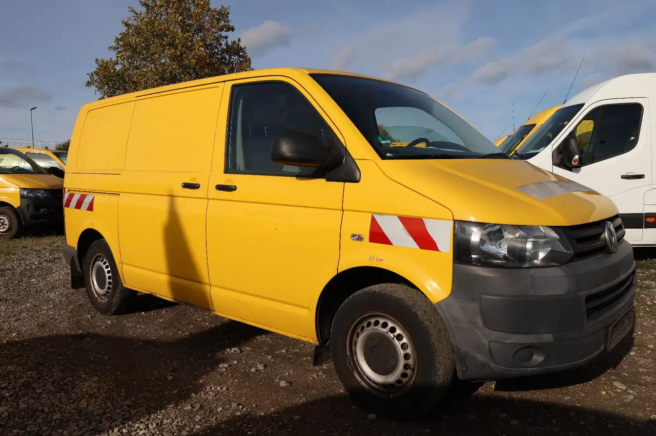 Volkswagen T5 Transporter/ 2.0 TDI/EU5/Werkstatt - Furgon: slika Volkswagen T5 Transporter/ 2.0 TDI/EU5/Werkstatt - Furgon Volkswagen T5 Transporter/ 2.0 TDI/EU5/Werkstatt - Furgon: slika Volkswagen T5 Transporter/ 2.0 TDI/EU5/Werkstatt - Furgon