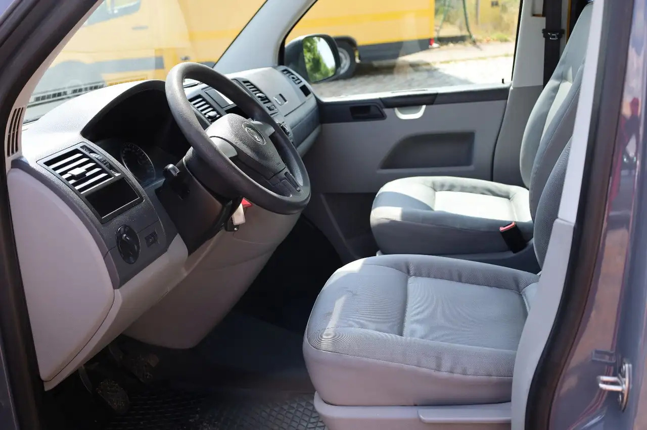 Volkswagen T5 Transporter Kasten-Kombi 2.0 TDI/EU5/5-Sitze - Automobil: slika Volkswagen T5 Transporter Kasten-Kombi 2.0 TDI/EU5/5-Sitze - Automobil Volkswagen T5 Transporter Kasten-Kombi 2.0 TDI/EU5/5-Sitze - Automobil: slika Volkswagen T5 Transporter Kasten-Kombi 2.0 TDI/EU5/5-Sitze - Automobil
