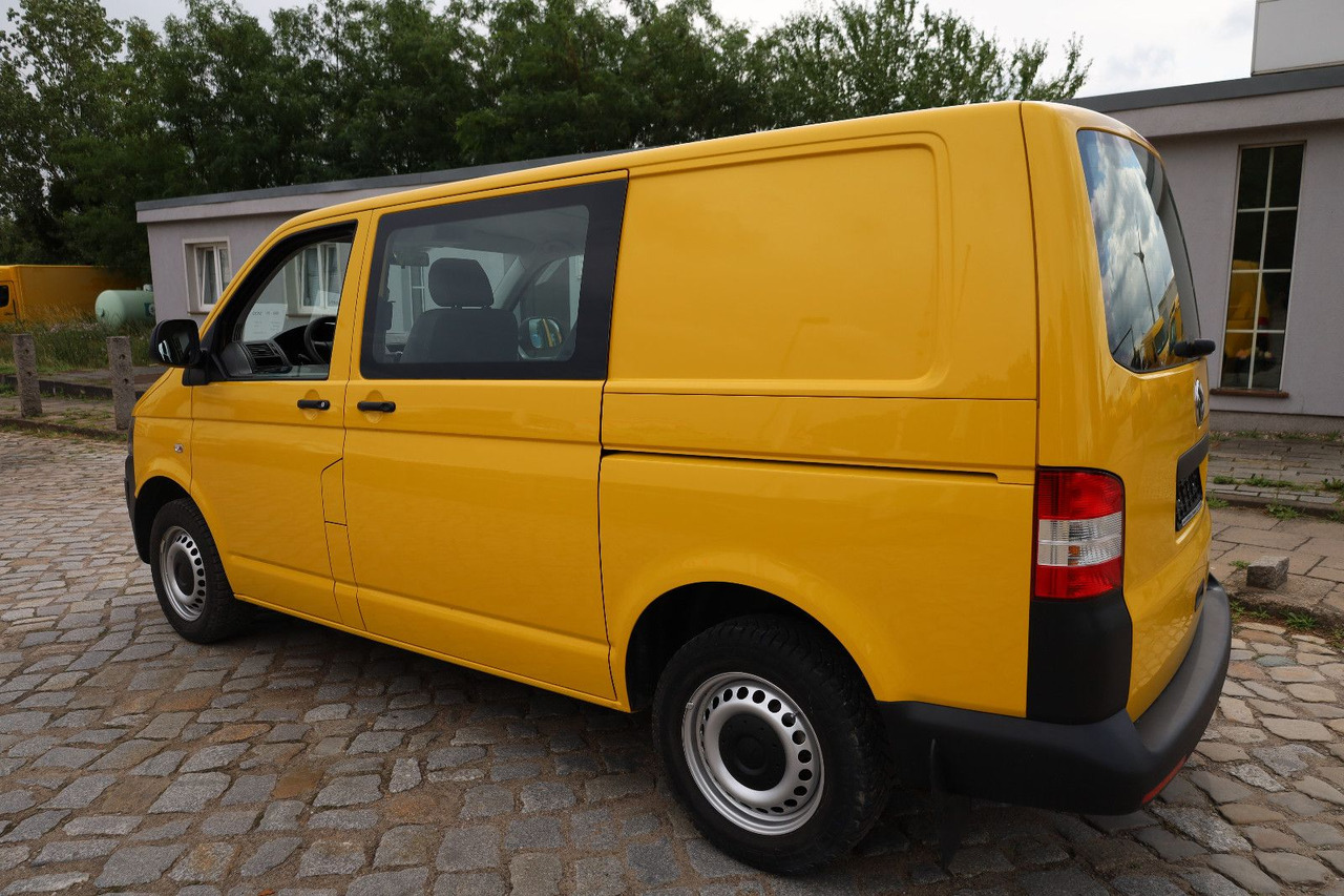 Putnički kombi Volkswagen T5 Transporter Kasten-Kombi 2.0 TDI/EU5/5-Sitze: slika Putnički kombi Volkswagen T5 Transporter Kasten-Kombi 2.0 TDI/EU5/5-Sitze