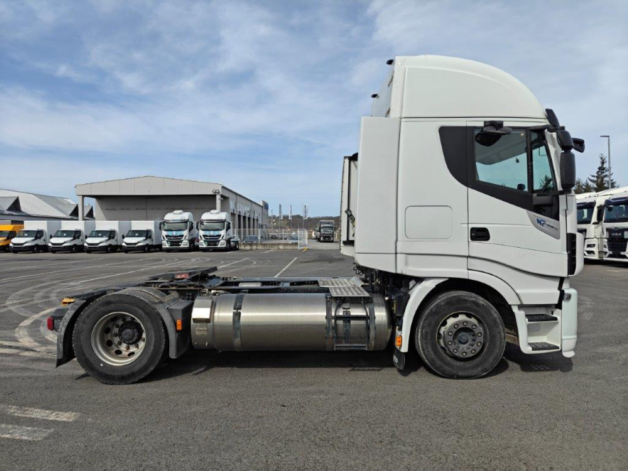 Zakup IVECO Stralis AS440S46T/PLNG Intarder Klima Luftfeder ZV IVECO Stralis AS440S46T/PLNG Intarder Klima Luftfeder ZV: slika Zakup IVECO Stralis AS440S46T/PLNG Intarder Klima Luftfeder ZV IVECO Stralis AS440S46T/PLNG Intarder Klima Luftfeder ZV