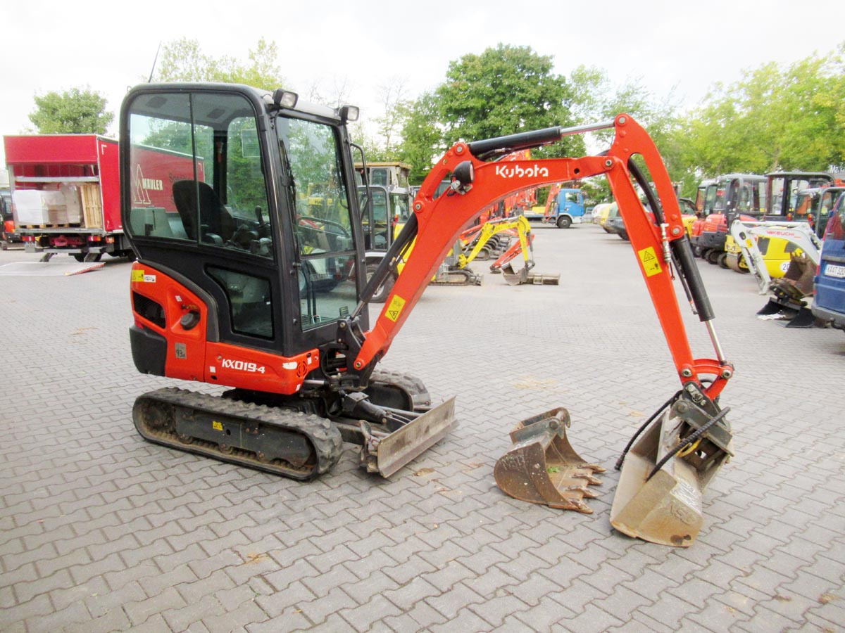 Kubota KX019-4 - Mini bager: slika Kubota KX019-4 - Mini bager Kubota KX019-4 - Mini bager: slika Kubota KX019-4 - Mini bager