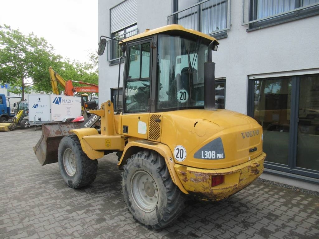 Volvo BM L30B Pro - Utovarivač na kotačima: slika Volvo BM L30B Pro - Utovarivač na kotačima Volvo BM L30B Pro - Utovarivač na kotačima: slika Volvo BM L30B Pro - Utovarivač na kotačima