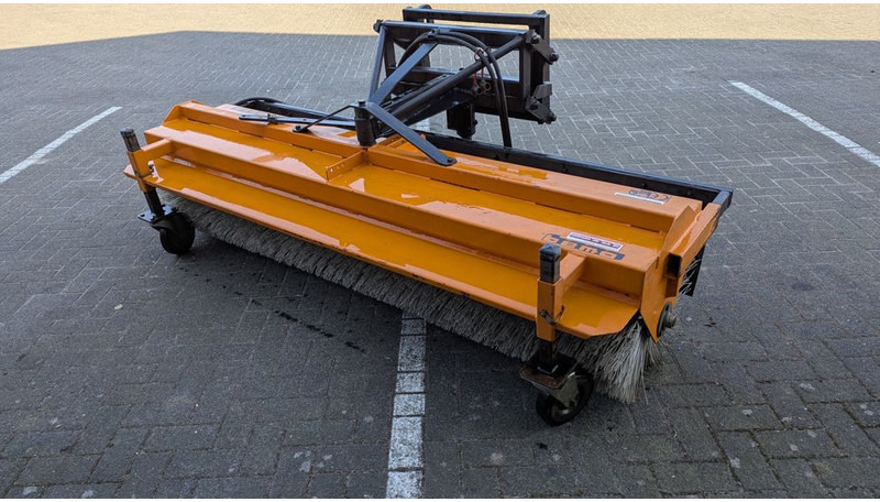 Bema Bema 25 Veegmachine - Stroj za čiščenje: slika Bema Bema 25 Veegmachine - Stroj za čiščenje Bema Bema 25 Veegmachine - Stroj za čiščenje: slika Bema Bema 25 Veegmachine - Stroj za čiščenje