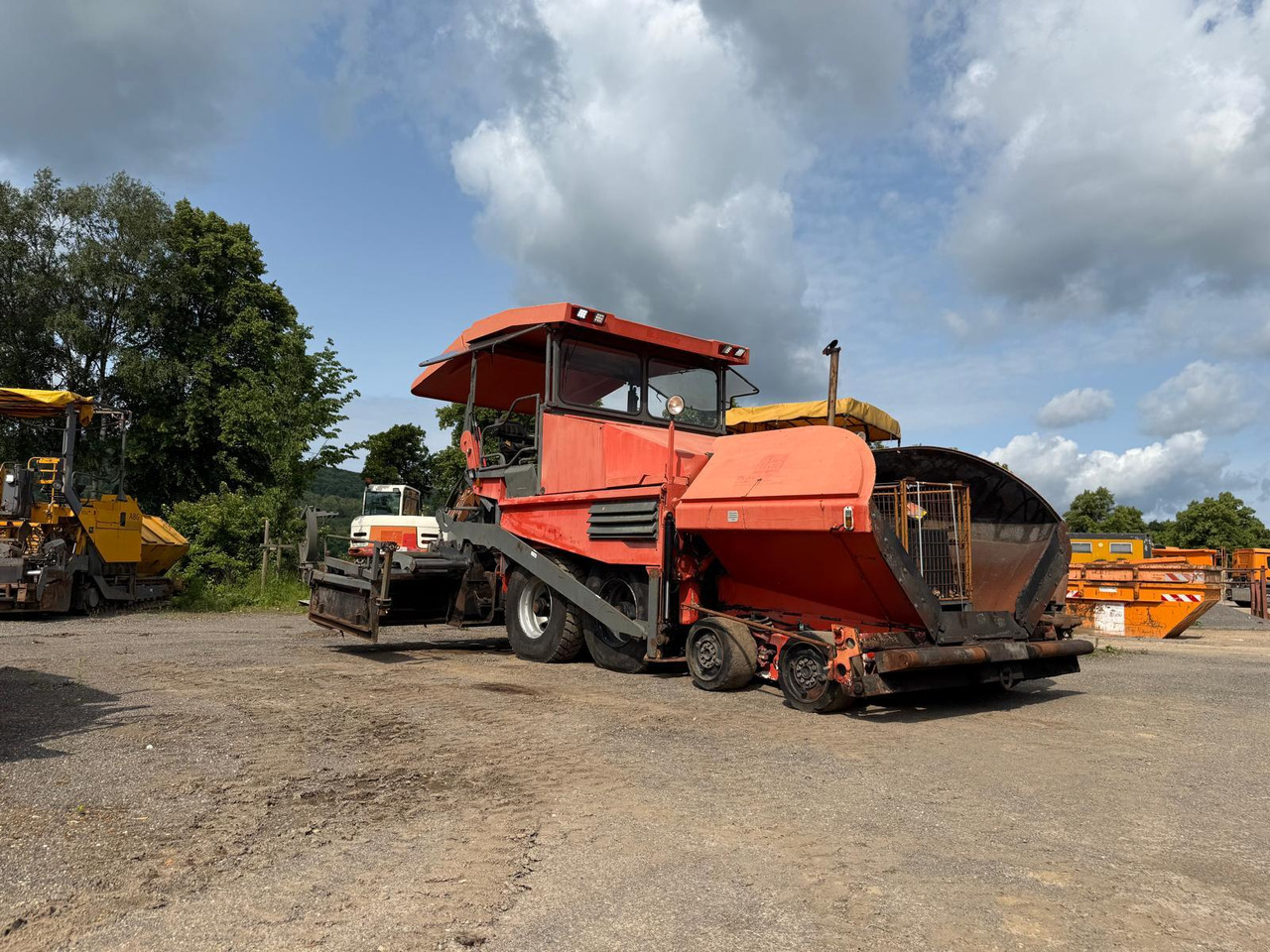 Demag-Dynapac DF135P powerfull 4-axle-paver - Finišer za asfalt: slika Demag-Dynapac DF135P powerfull 4-axle-paver - Finišer za asfalt Demag-Dynapac DF135P powerfull 4-axle-paver - Finišer za asfalt: slika Demag-Dynapac DF135P powerfull 4-axle-paver - Finišer za asfalt